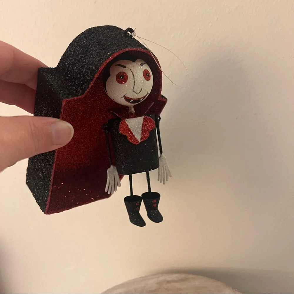 Pier 1 Vampire in Glittered Coffin ornament Halloween table top decoration decor